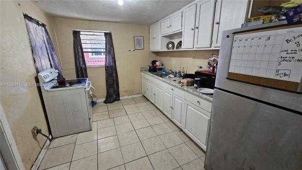 Collier City, 2114 NW 5th St, Pompano Beach, Florida 33069, image 1
