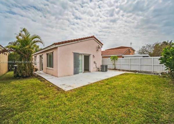 Weitzer Serena Lakes West, 17408 SW 142nd Ct, Richmond West, Florida 33176, image 2