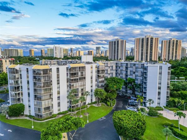 Biscaya, 20500 W Country Club Dr #301, Aventura, Florida 33180, image 1