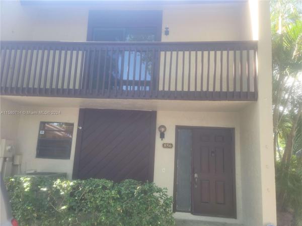 Villager Townhomes, 856 NW 47th St, Deerfield Beach, Florida 33064, image 1