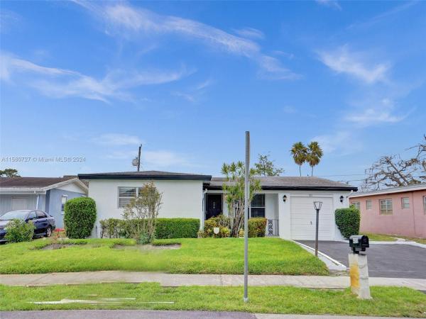 Boulevard Gardens, 455 NW 29th Ave, Fort Lauderdale, Florida 33311, image 1