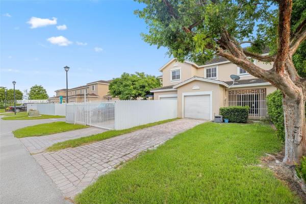 Mandarin Lakes, 14045 SW 270th Ter #14045, Naranja, Florida 33032, image 3