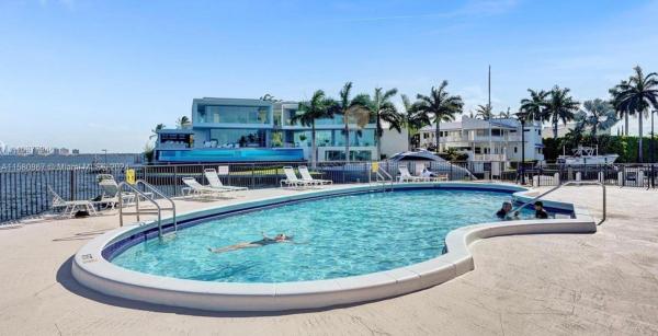 Majorca Towers, 11930 N Bayshore Dr #810, North Miami, Florida 33181, image 3