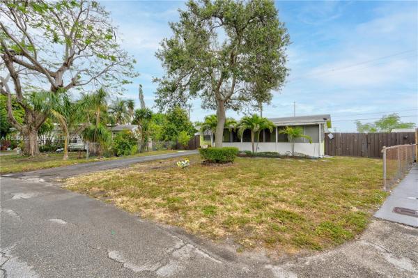 Breeze Haven, 613 S 61st Ave, Hollywood, Florida 33023, image 1