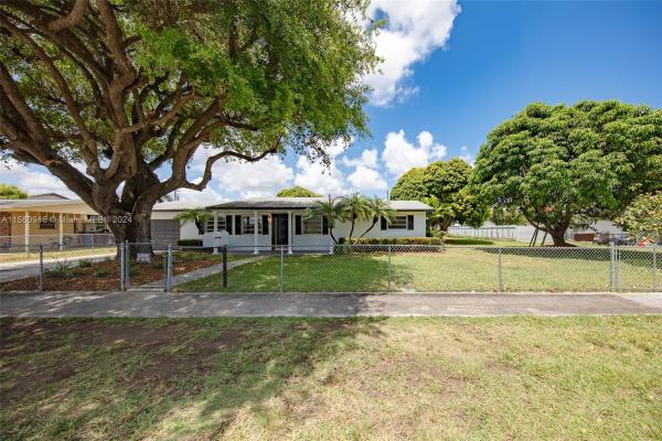 Ponce De Leon, 525 NW 14th St, Homestead, Florida 33030, image 1