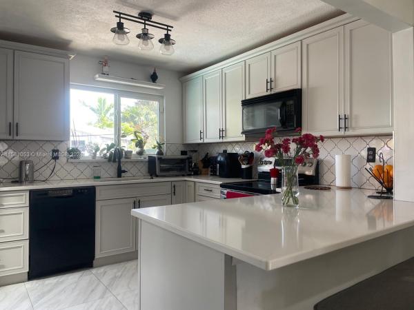 Cantisano, 16531 SW 103rd Pl, Palmetto Estates, Florida 33157, image 1