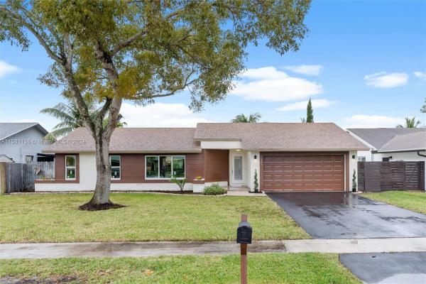Rolling Hills Lake Estates, 8340 SW 27th Pl, Davie, Florida 33328, image 1