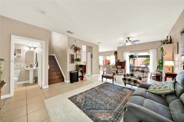 Emilios Place At Oasis, 384 NE 34th Ter, Homestead, Florida 33033, image 2