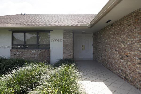 Summit Park Estates, 12242 SW 102nd Ter, The Crossings, Florida 33186, image 3