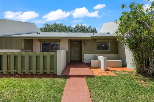 Devon Aire Villas, 11514 SW 124th Pl 0, The Crossings, Florida 33186, image 1