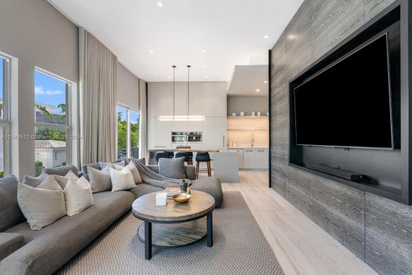 The Fountainhead, 361 Jefferson Ave #2, Miami Beach, Florida 33139, image 1