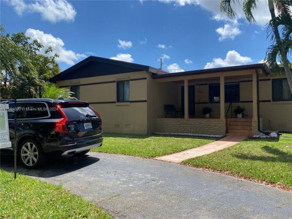 Coral Way Village, 3300 SW 82nd Ave, Westchester, Florida 33155, image 1