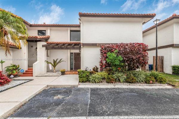 Village Homes In The Crossings, 13235 SW 111th Ter #31-4, The Crossings, Florida 33186, image 1