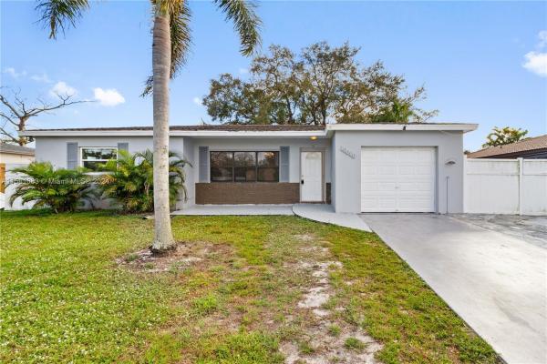 Palmetto Pines, 10680 Ember St, Boca Raton, Florida 33428, image 1