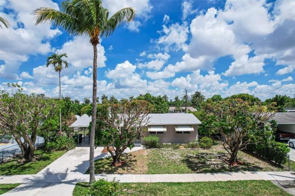 Heftler Homes, 10501 SW 50th St, Kendall, Florida 33165, image 3