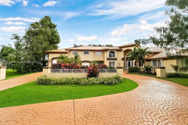 Plantation Acres, 11900 Tara Dr, Plantation, Florida 33325, image 3