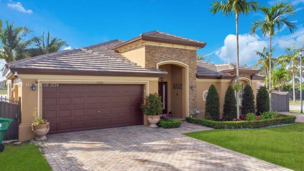 15282 SW 11th St, Unincorporated Dade County, Florida 33194, image 2