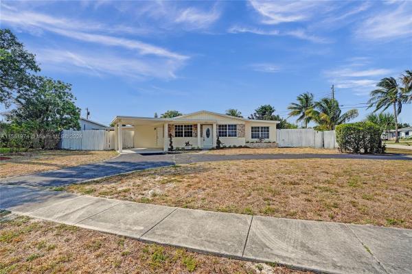 Bonnie Loch, 601 NW 37th St, Deerfield Beach, Florida 33064, image 1