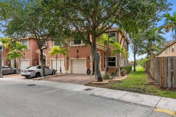 3091 SW 153rd Path, Unincorporated Dade County, Florida 33185, image 3