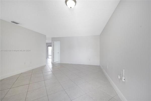 Tamiami Lakes, 1220 SW 136th Pl, Tamiami, Florida 33184, image 3