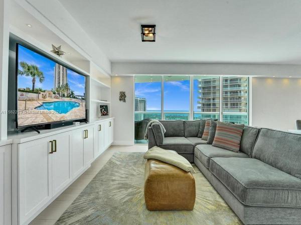 The Parc At Turnberry Isle, 19400 Turnberry Way #1911, Aventura, Florida 33180, image 3