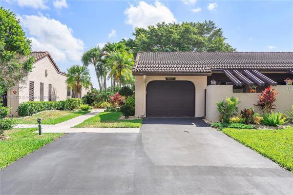 The Pines Of Boca Lago, 9310 Vista Del Lago, Boca Raton, Florida 33428, image 3