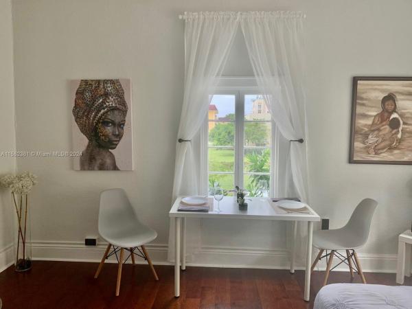 Mendoza, 126 Mendoza Ave #8, Coral Gables, Florida 33134, image 2