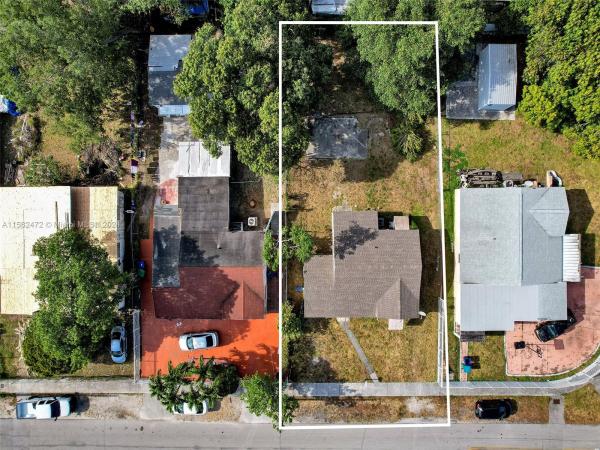 Erdle, 2411 NW 88th St, West Little River, Florida 33147, image 1