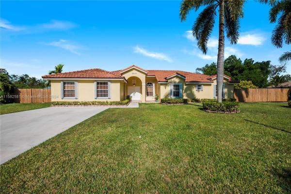 Biscayne Best, 28565 SW 158th Ct, Country Walk, Florida 33033, image 1