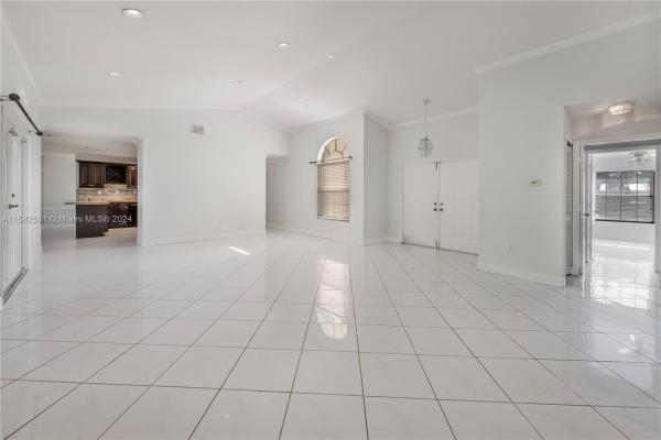 Biscayne Best, 28565 SW 158th Ct, Country Walk, Florida 33033, image 3
