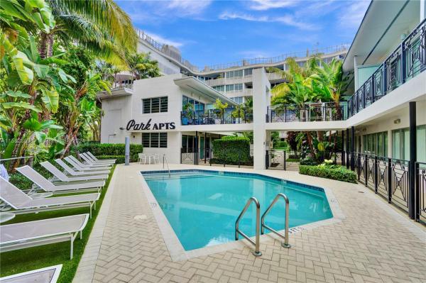 Park Villas, 2135 Washington Ct #TH3-w, Miami Beach, Florida 33139, image 1