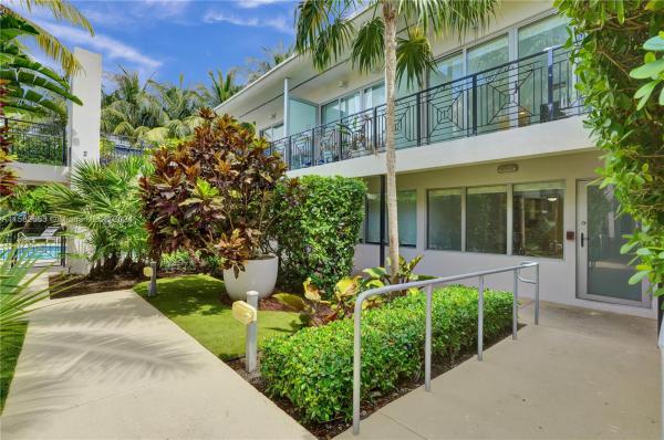 Park Villas, 2135 Washington Ct #TH3-w, Miami Beach, Florida 33139, image 3