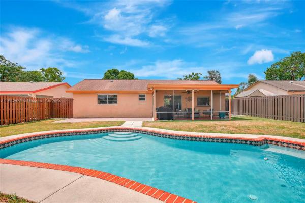 Windward Isle, 11901 NW 42nd St, Sunrise, Florida 33323, image 3