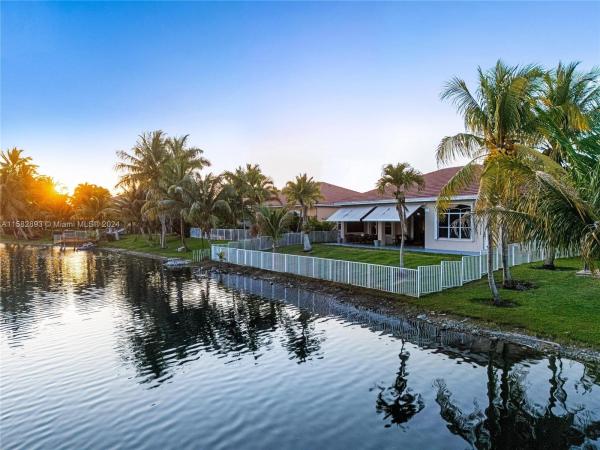Estancia, 18520 SW 4th St, Pembroke Pines, Florida 33029, image 1