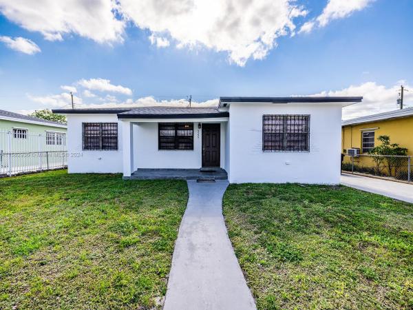Ingleside Park, 4595 E 8th Ct, Hialeah, Florida 33013, image 1