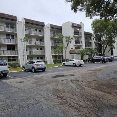 Lagoon Place, 9235 Lagoon Pl #405, Davie, Florida 33324, image 1