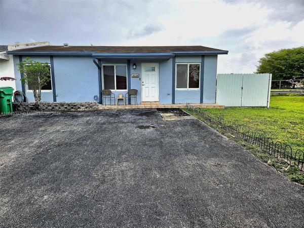 Green Glade Villas, 1924 SW 129th Pl, Tamiami, Florida 33175, image 1
