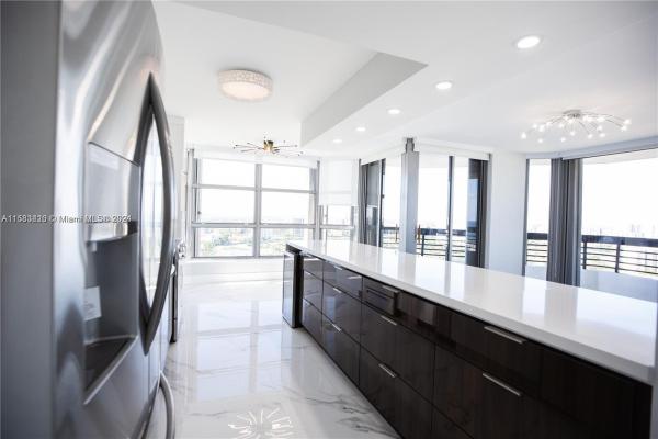 Mystic Pointe Tower 400, 3500 Mystic Pointe Dr #3504, Aventura, Florida 33180, image 3