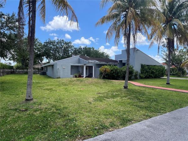 Kendall Tree, 7621 SW 89th Ct, Sunset, Florida 33173, image 3