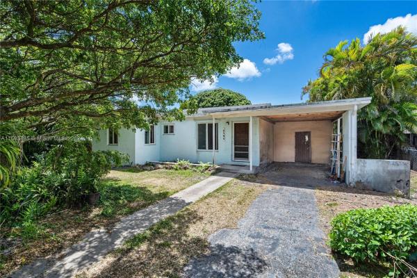 Lake Heights, 6460 SW 42nd Ter, Westwood Lakes, Florida 33155, image 1