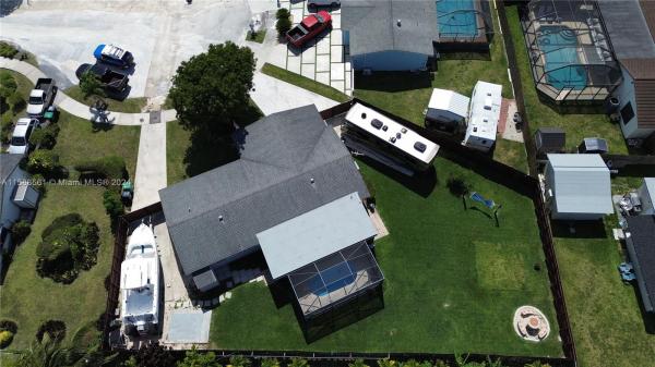 Meadow Wood Manor, 26763 SW 124th Ct, Kendale Lakes, Florida 33032, image 3