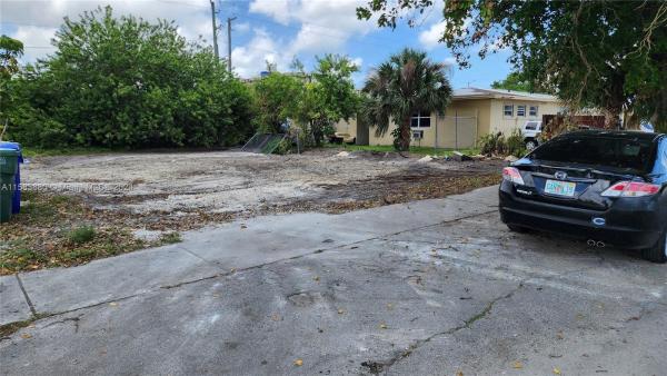 Jay Bob, 4731 NW 6th St, Miami, Florida 33126, image 3