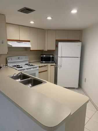 West Fontaine, 10241 NW 9th St Cir #214-5, Fountainebleau, Florida 33172, image 1