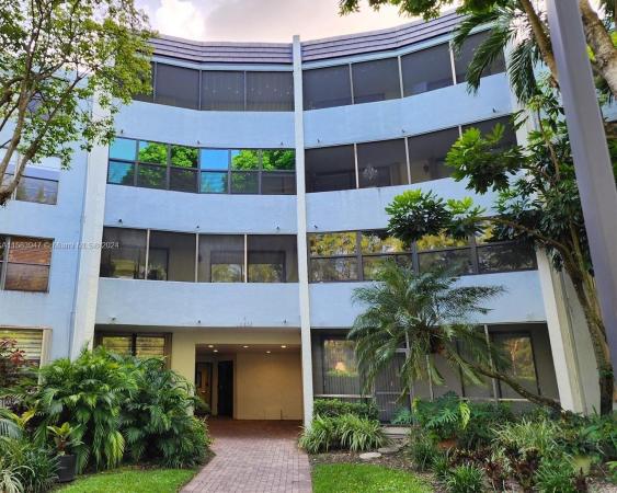 Kendall Gate, 10852 N Kendall Dr #102, Kendall, Florida 33176, image 2