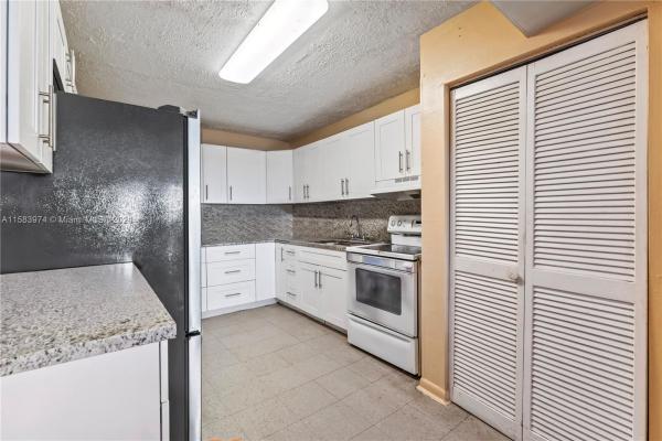 Lancaster, 6950 W 6th Ave #524, Hialeah, Florida 33014, image 1