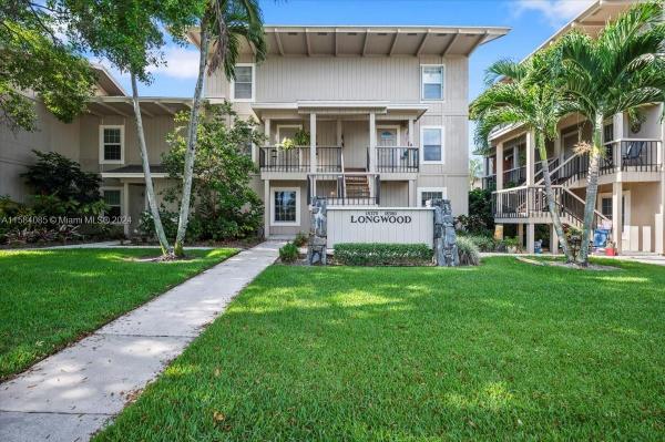 Riverbend Country Club, 18380 SE Wood Haven Ln #E, Jupiter, Florida 33469, image 1