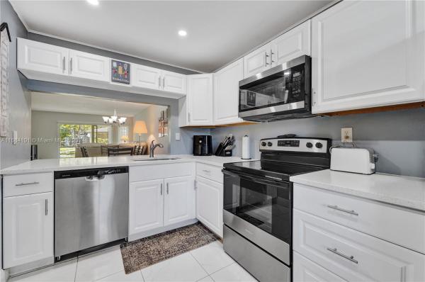 Las Vistas In Inverrary, 3772 Inverrary Blvd #107, Lauderhill, Florida 33319, image 1