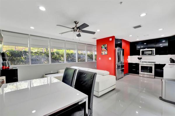 The Grove Club, 2699 Tigertail Ave #14, Miami, Florida 33133, image 3