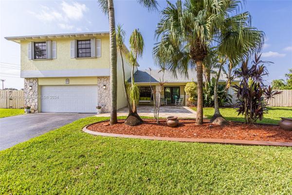 Shenandoah, 14600 Kirsten Ct, Davie, Florida 33325, image 2