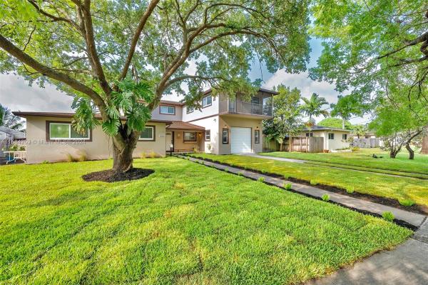 Westwood Lakes Residential, 10910 SW 48th St, Westwood Lakes, Florida 33165, image 2